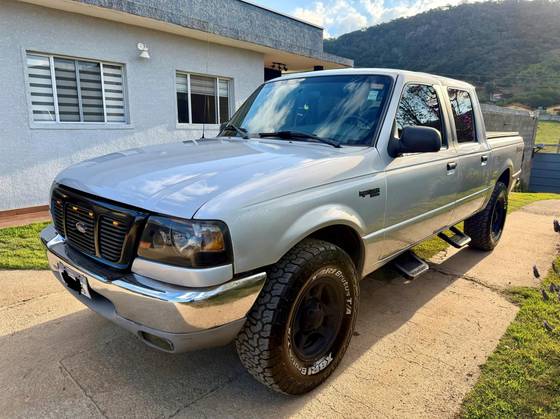 FORD RANGER 4.0 XLT 4X4 CD V6 12V GASOLINA 4P MANUAL FORD RANGER 4.0 XLT 4X4 CD V6 12V GASOLINA 4P MANUAL